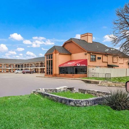 Econo Lodge Near The Domain - The Arboretum Austin Exterior photo