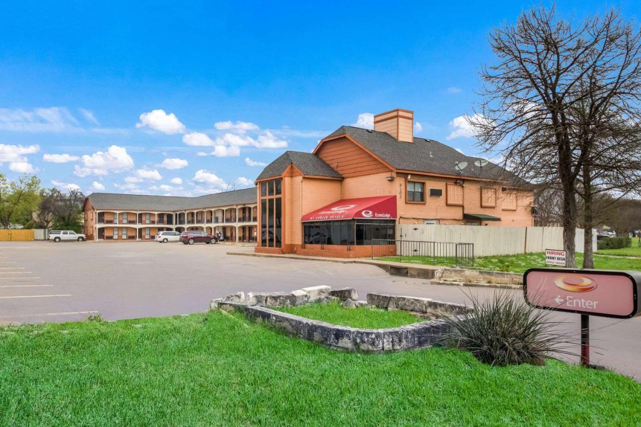 Econo Lodge Near The Domain - The Arboretum Austin Exterior photo