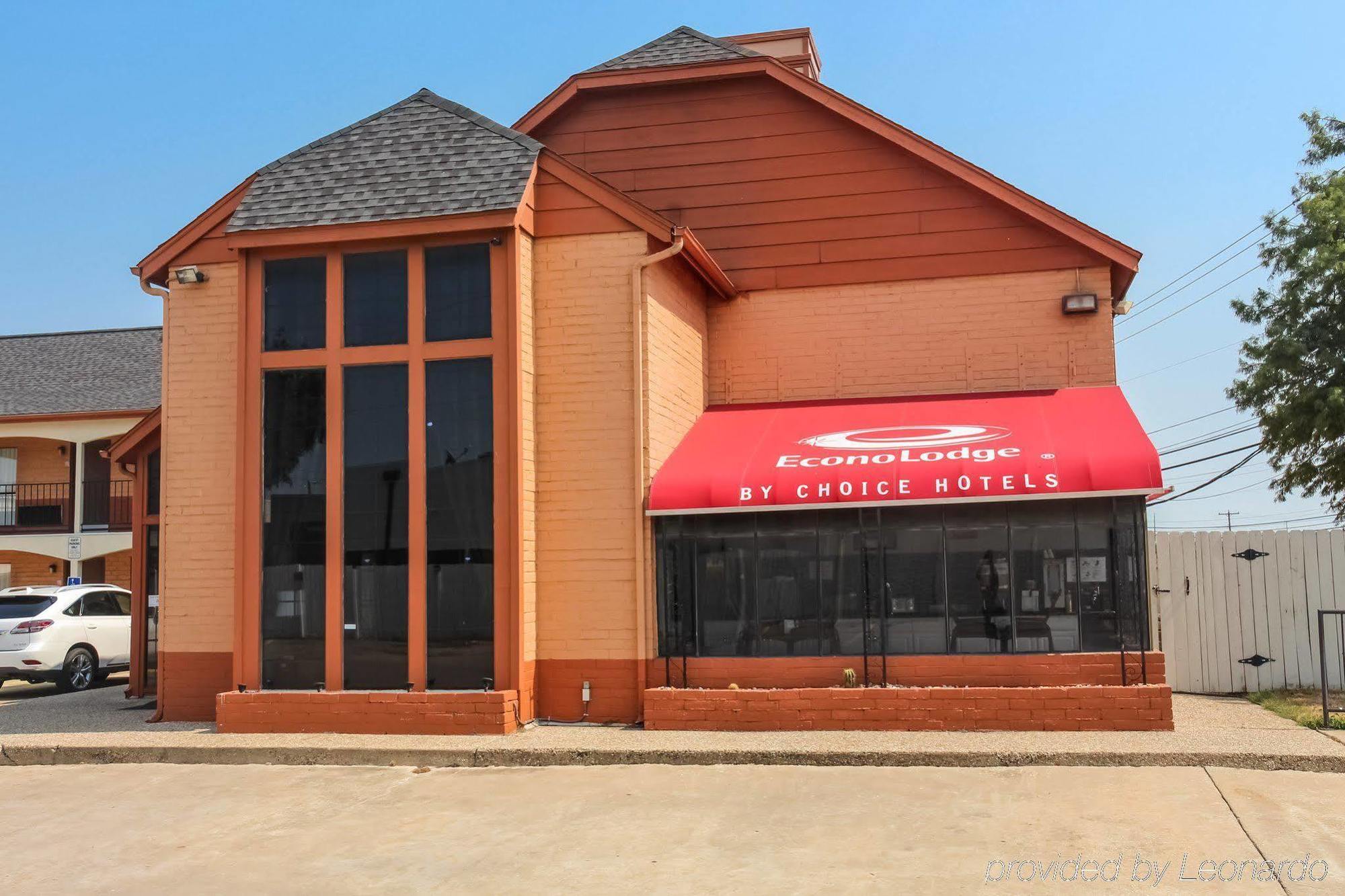 Econo Lodge Near The Domain - The Arboretum Austin Exterior photo