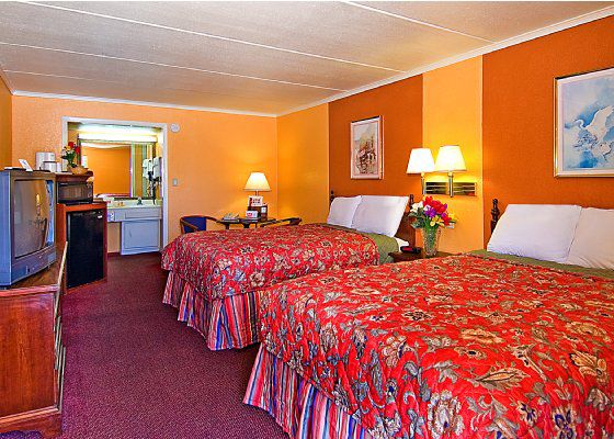 Econo Lodge Near The Domain - The Arboretum Austin Room photo